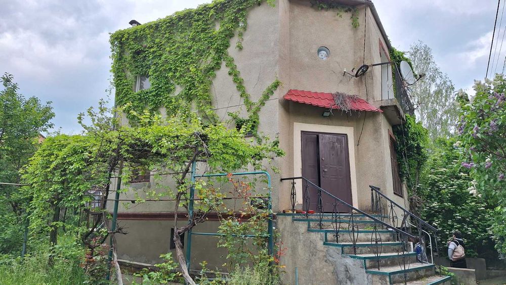 Продам дом в живописном месте вблизи озера пригород Одессы.