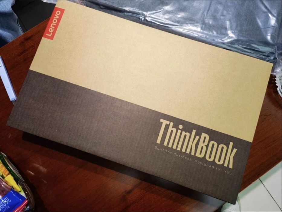 Lenovo Thinkbook x 2024
