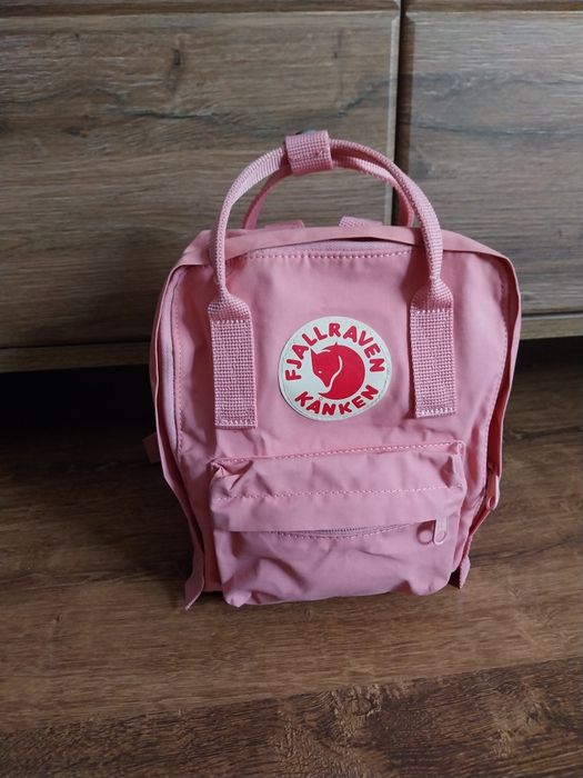 Fjällräven lekki plecak w jasnoróżowym  kolorze