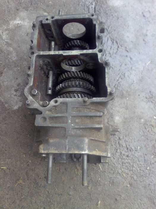 ЛуАЗ:шестерні,підчипники,пропка зливу з магнітом,та інш. КПП та двигун