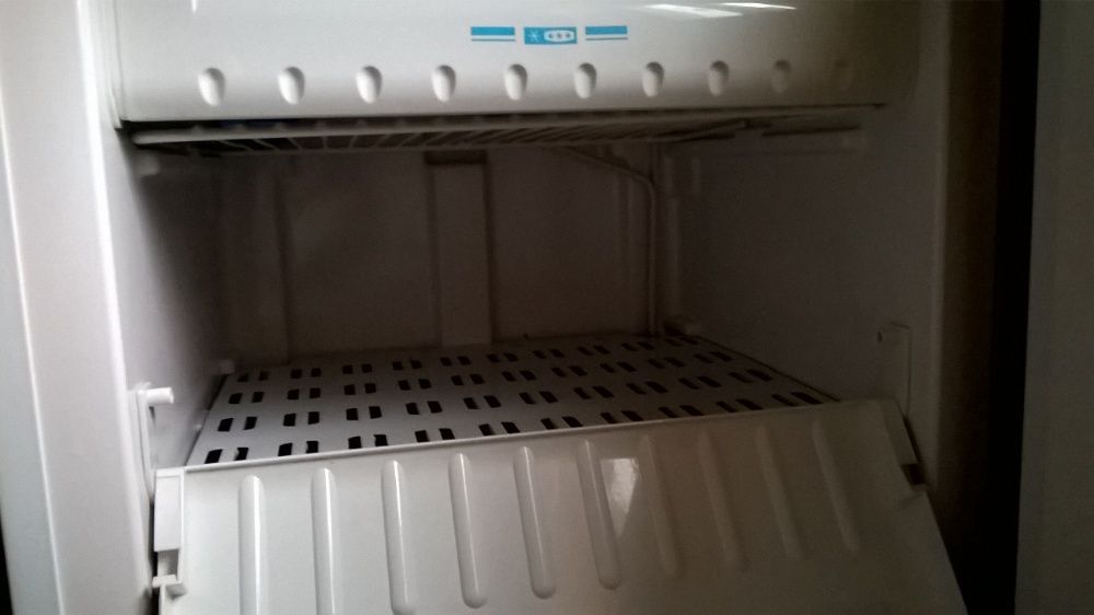 Морозилка STINOL V-138л !! Отлично работает!!