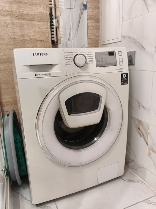 Pralka automatyczna Samsung z funkcją dodawania ubrań  w czasie pran