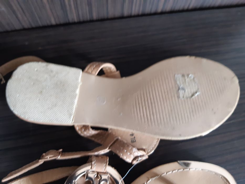 Buty dziewczece sandalki