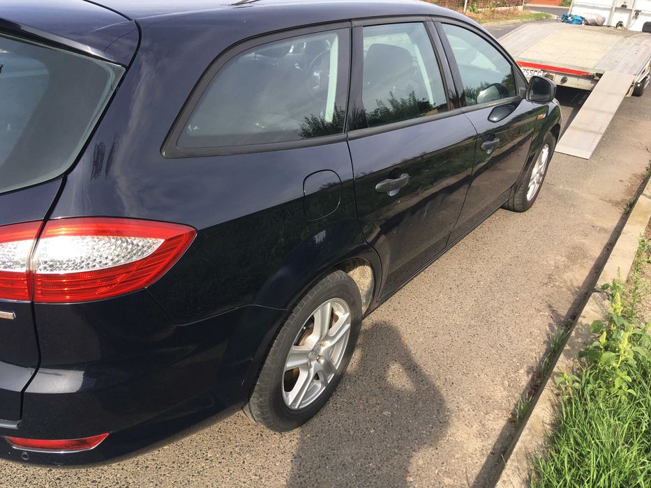 FORD MONDEO MK4 Błotnik błotniki przód tył L/P Kolor V6