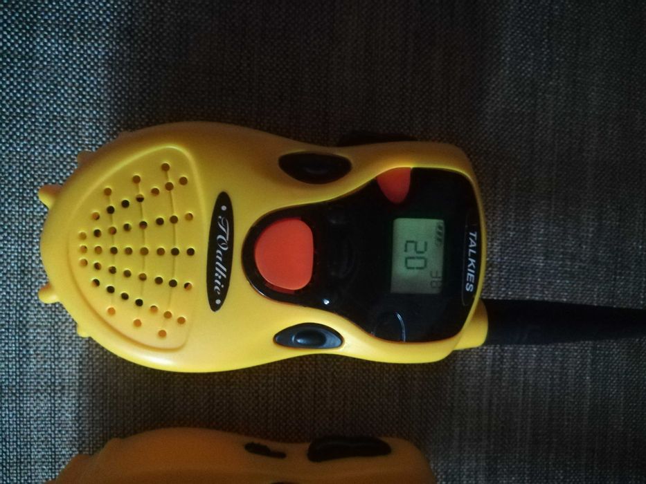 Продаю набор игрушечных раций