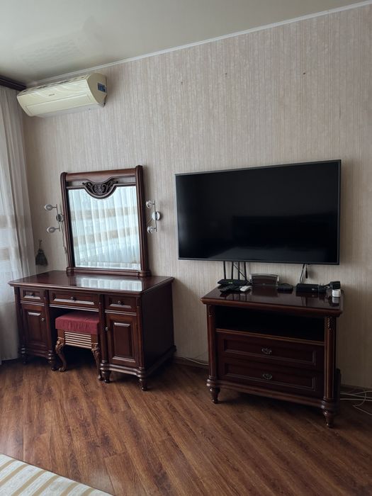 Сдам 4-х комнатную квартиру 150 м кв в кирпичном доме на ул. Тополевая