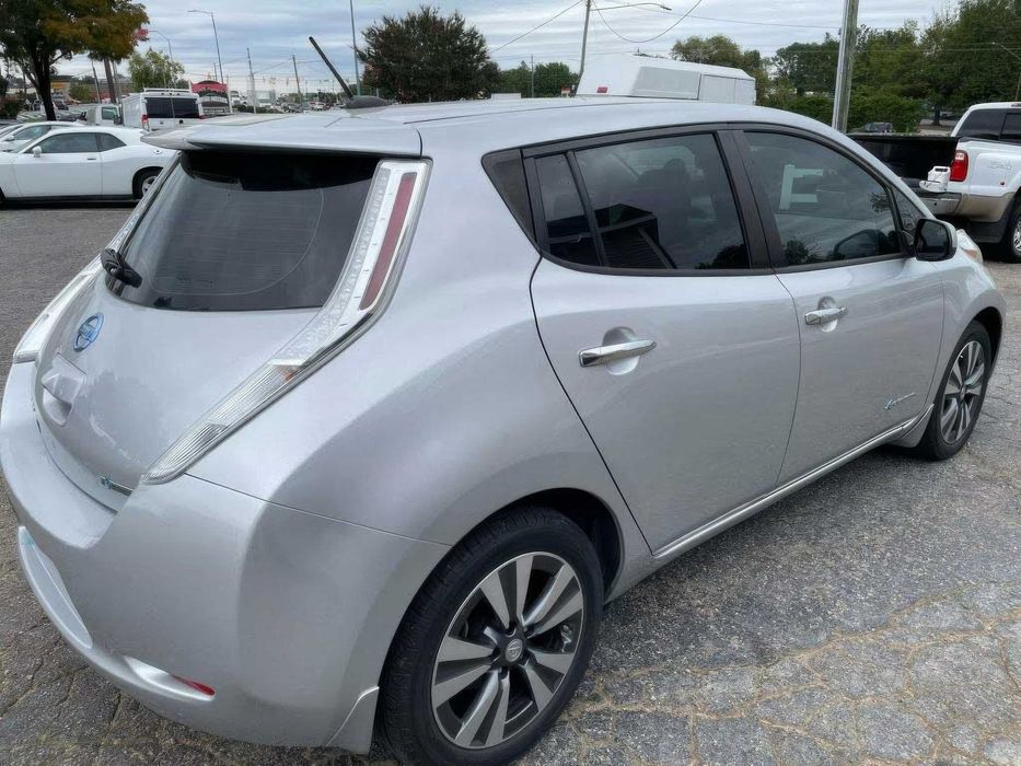 Nissan LEAF SL      2015