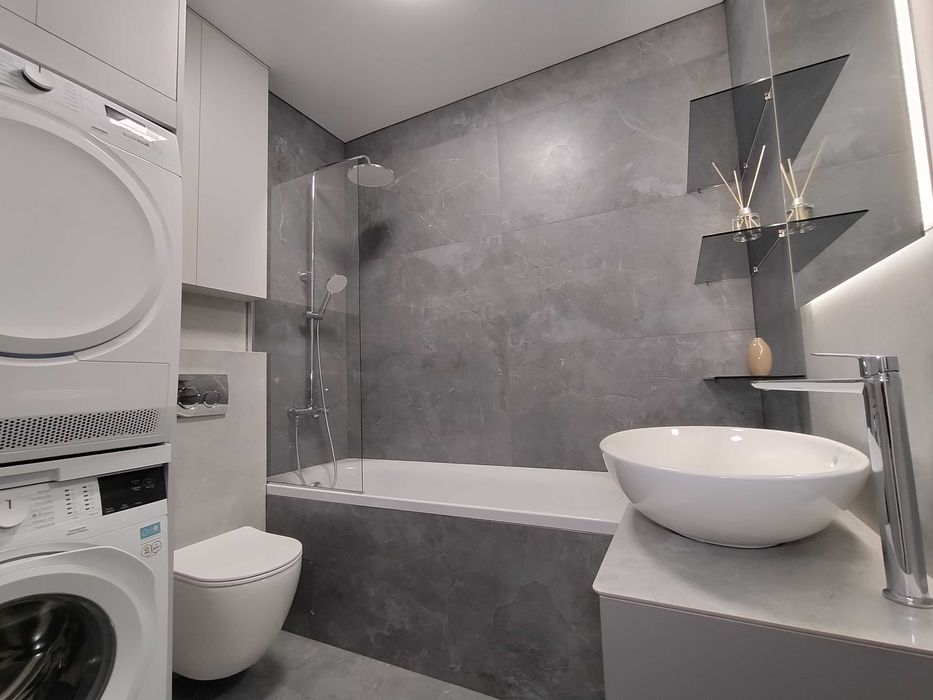 ЖК Варшавський 3, Квартира з новим, якісним ремонтом!