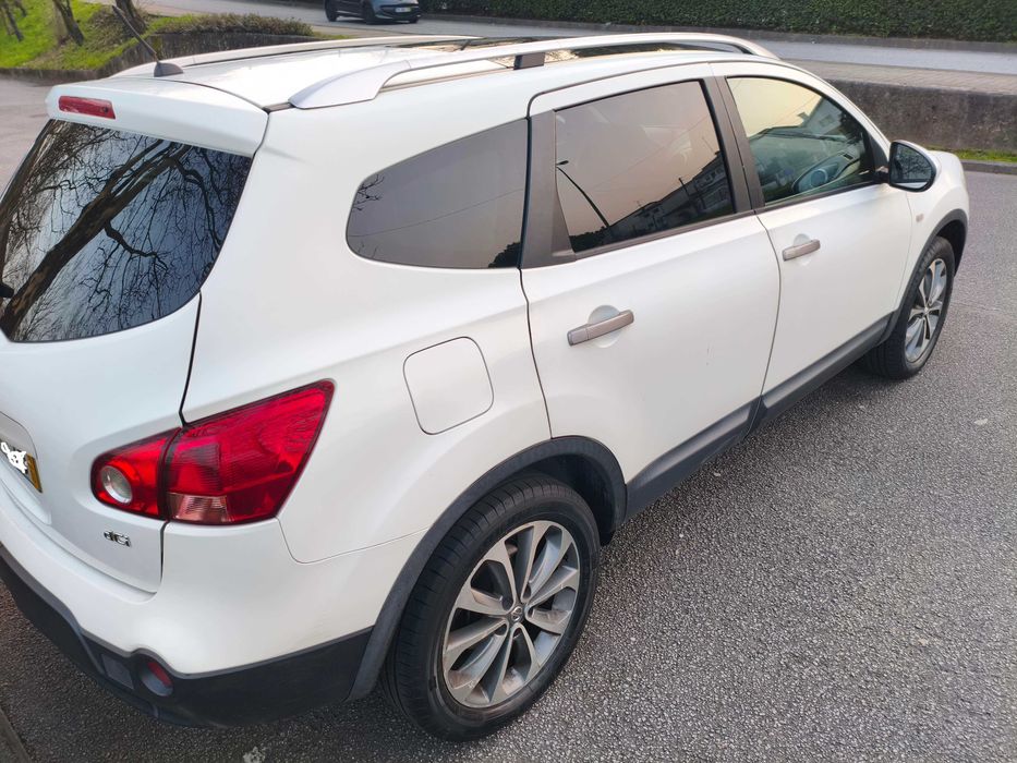 Nissan Qashqai +2 1.5 dCi Tekna Premium jante 18 com gancho reboque