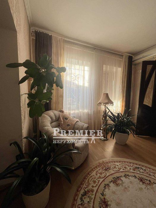 Будинок 118 кв з сучасним ремонтом з великою ділянкою землі 83.4 сотки