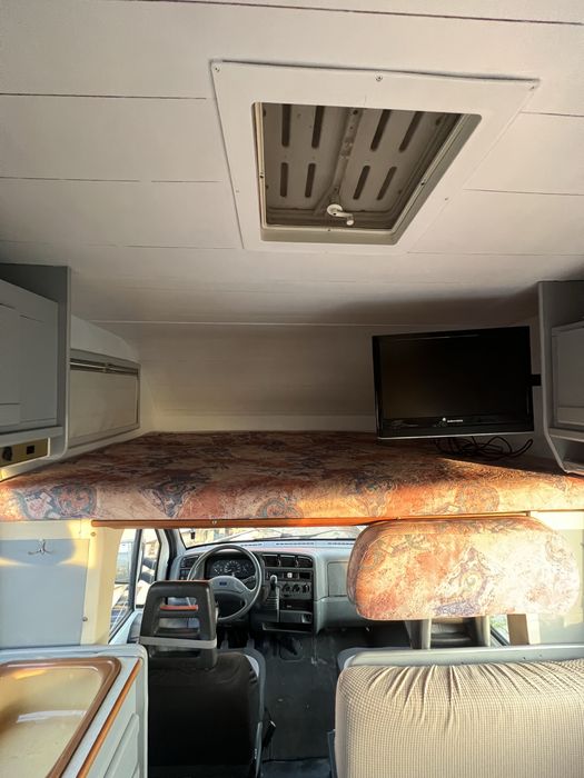 Autocaravana 6 lugares de livrete
