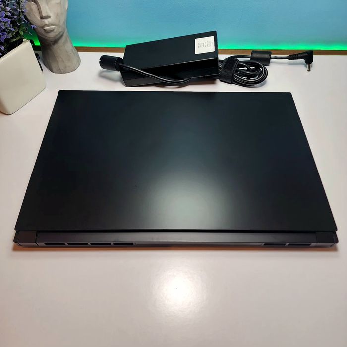 Ігровий ноутбук  MSI GS66 Stealth / i7-10750H / RTX 2060 6GB / 16GB RAM / 512 SSD / Метал