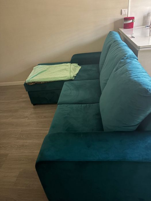 Sofá e máquina lavar roupa