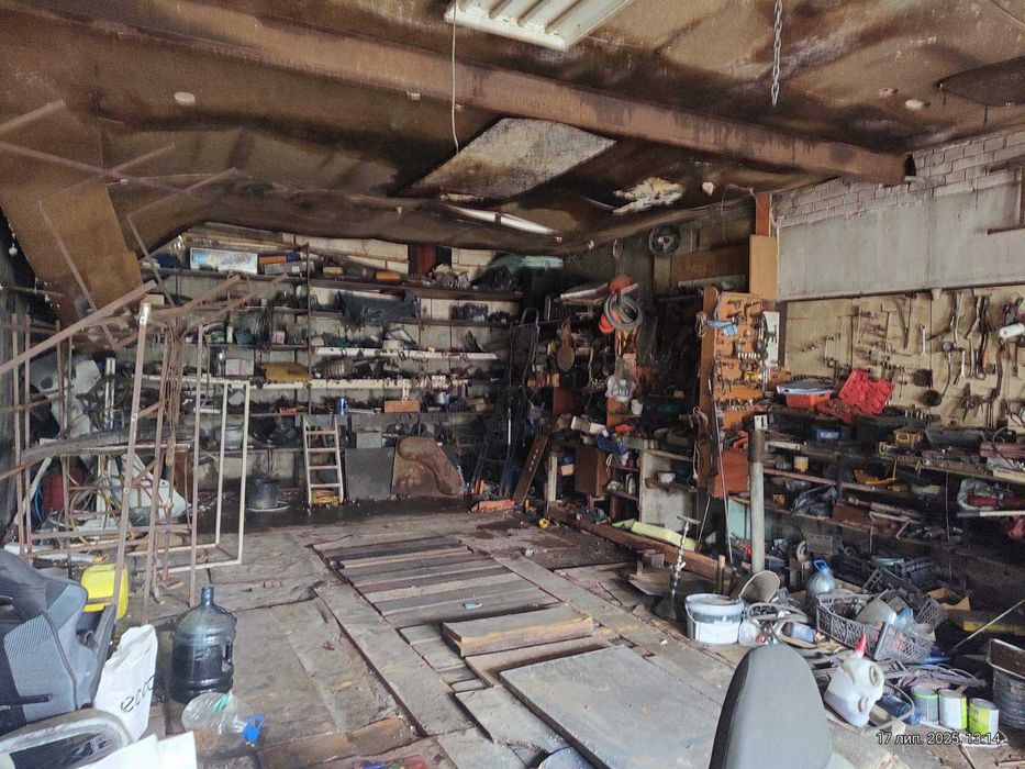 Гараж СТО Техстанція Великий ДВА сусідні Троєщина 11.60х11.40м 132квм