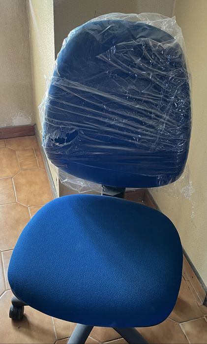 Cadeira de escritório com rodas