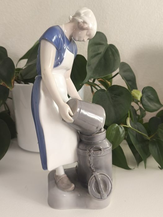 Figurka mleczarka Royal Copenhagen B&G