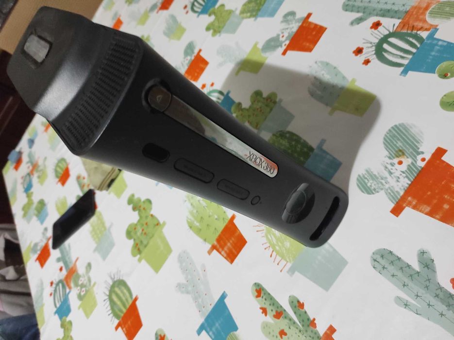 Jogos desde 1€ + Xbox 360 + disco 120gb e 20gb + comandos + kinect.