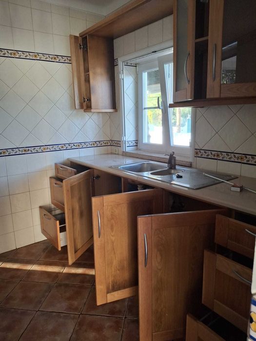 Aluga se t2 chão da parada