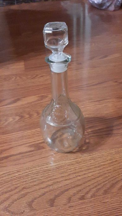 продам  графин новый набор из чешского стекла