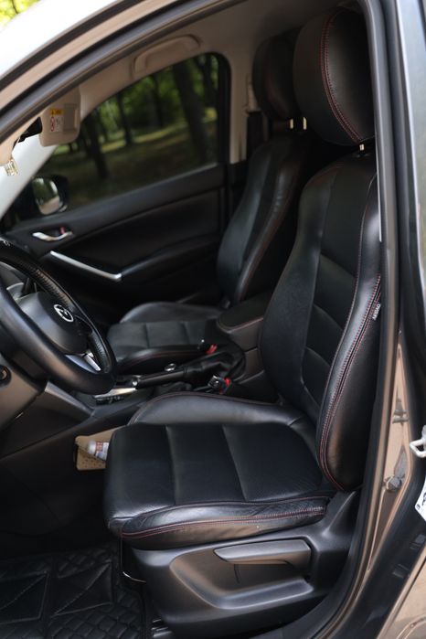 Автомобіль Mazda CX 5