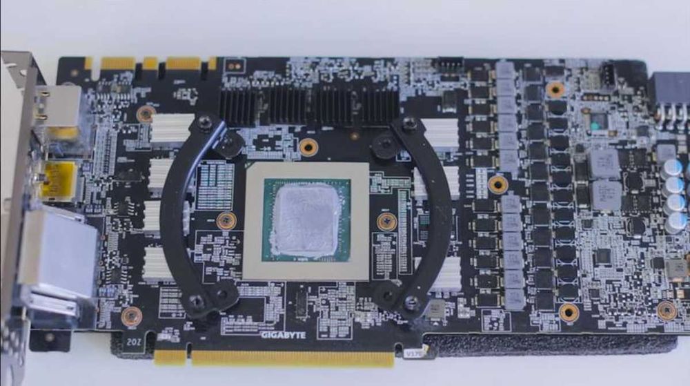 Радиаторы алюминиевые 14x14x6мм, 9x9x5мм (охлаждение чипов памяти)