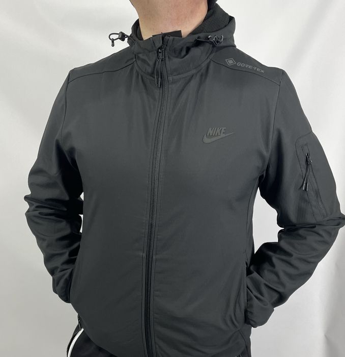 Ветровка мужская на флисе с капюшоном произв Китай в топ качестве