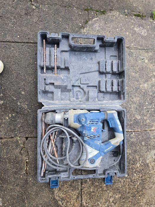 Máquina de furar McKenzie, caixa incluída- usado e a funcionar