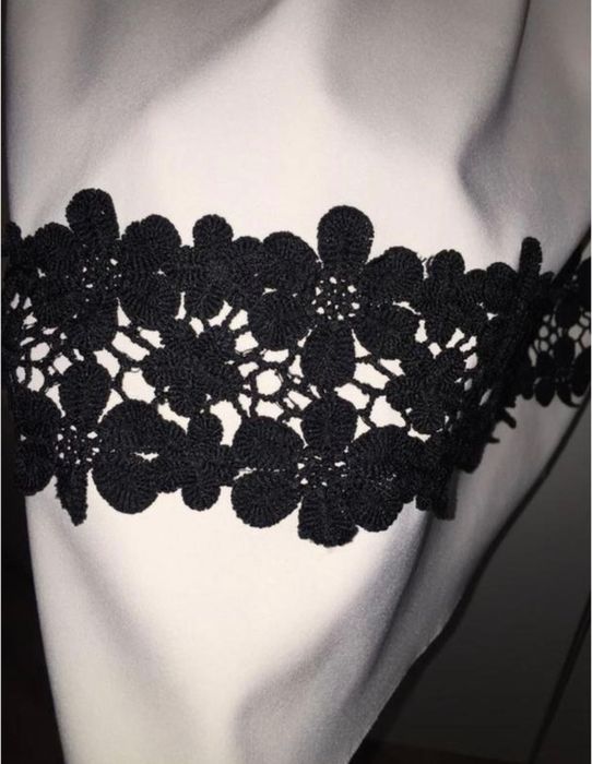 Короткий білий сарафан сукня