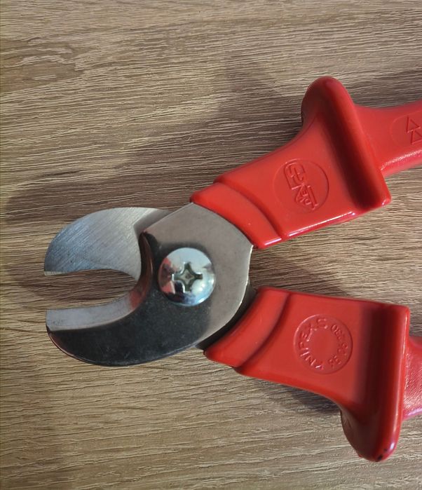 Knipex 95 06 230 Nożyce do kabli