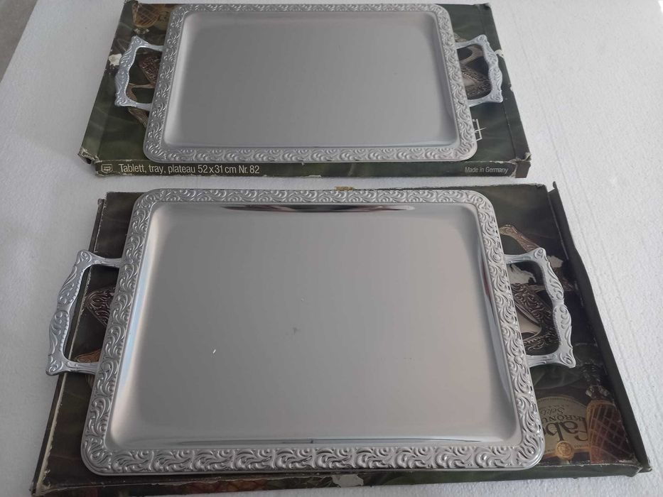 Tabuleiros vintage inox “Rostfrei” – Made in Germany (4 unid.)