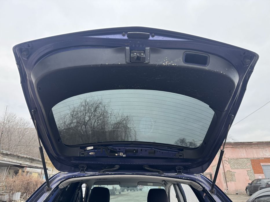 Ляда крышка багажника в сборе Mazda 3 BK хетчбек