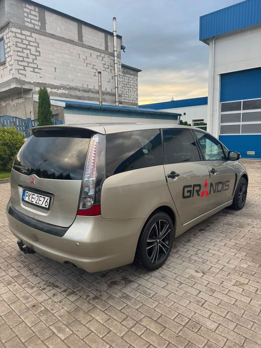 Mitsubishi Grandis 2.0D 2006r