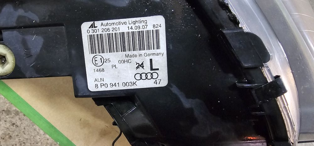 Lampa lewa przód audi a3 sportback 2007r orginał