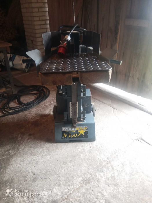 Łuparka pionowa hydrauliczna 10T 400V