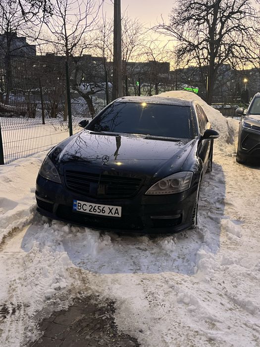 5,5 бензин 
В гарному стані 
Ціна без торгу