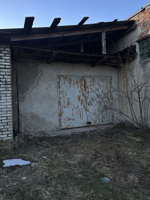 Гараж  м Яворів Левада