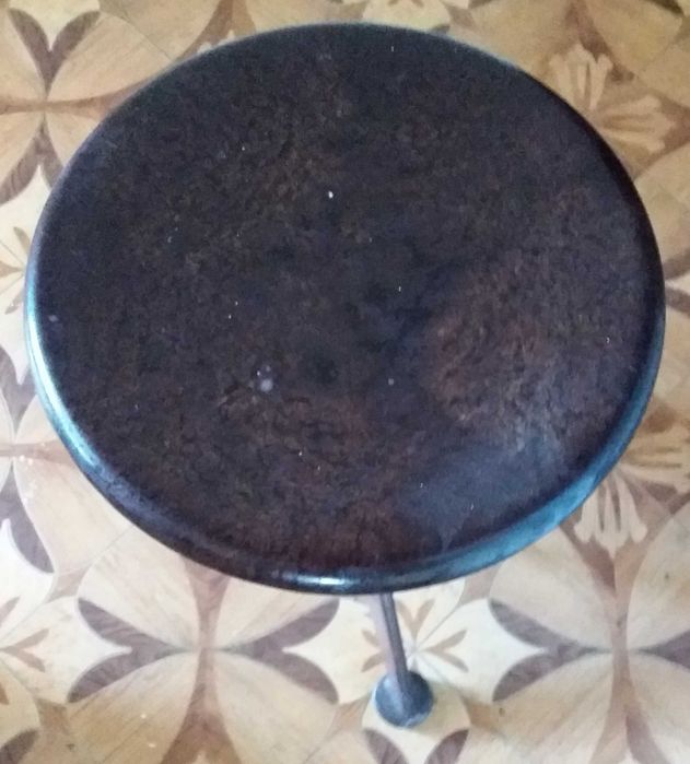 Продам вращающийся стул