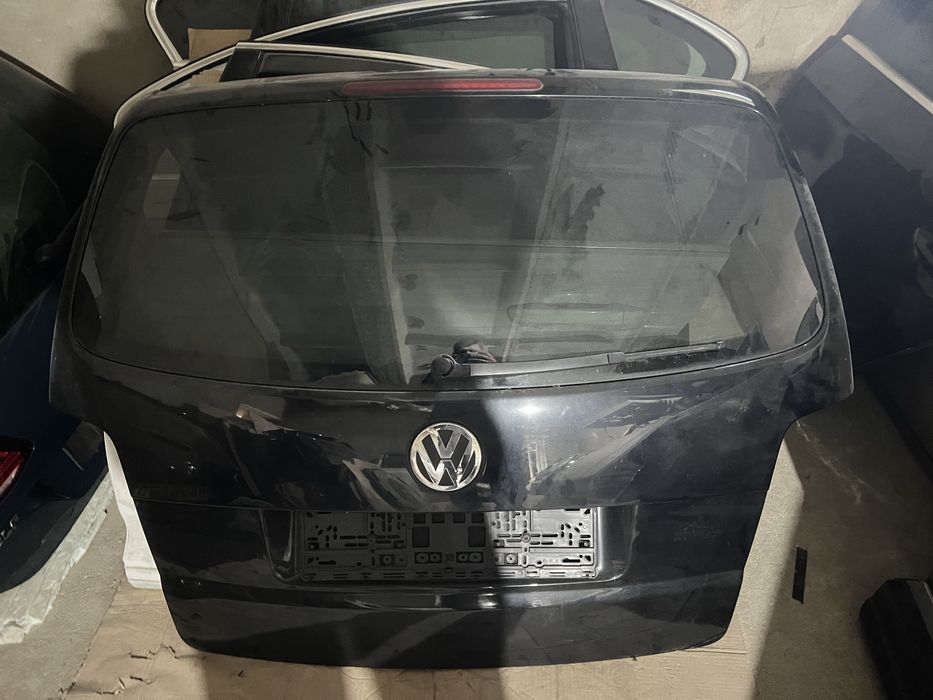 Задня ляда туран 2004-2010 touran 1t0 LC9X чорна