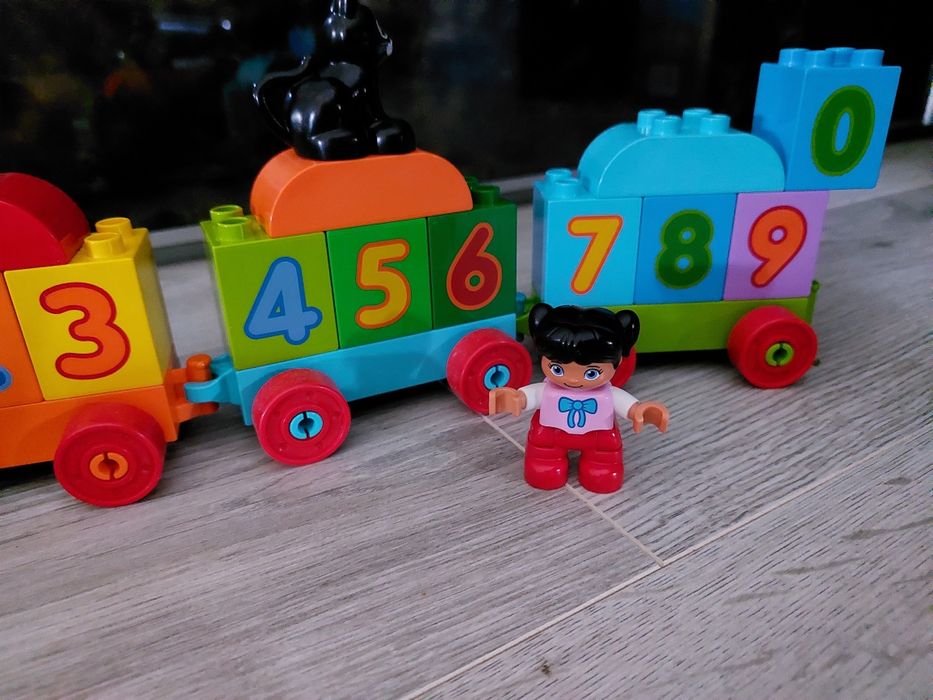 Lego duplo pociag z cuferkami