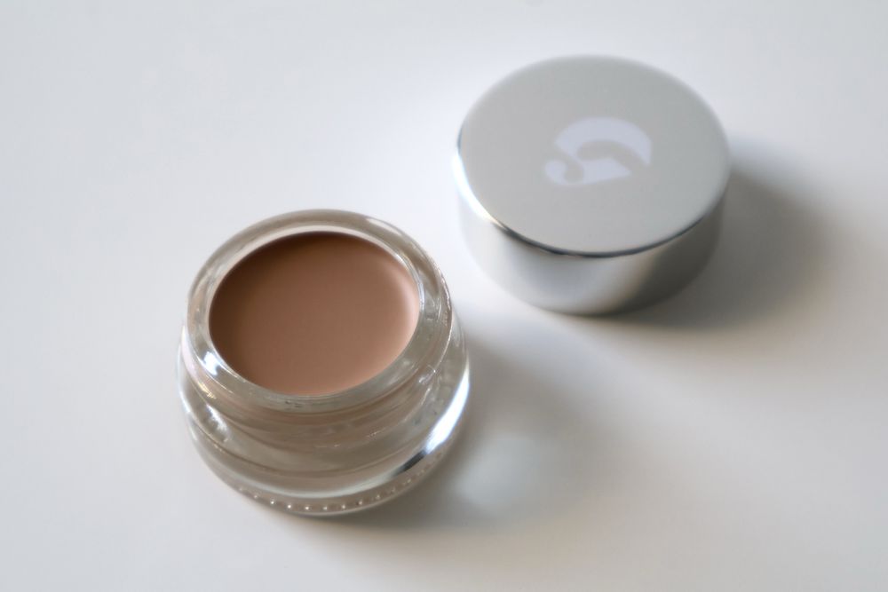 Corretor Glossier Stretch Concealer #L2 – PORTES INCLUÍDOS