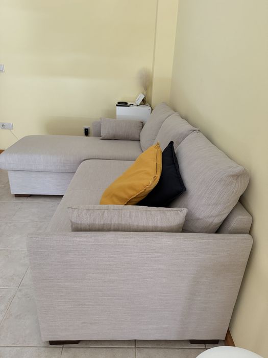Sofá-cama 3 lugares com espaço de arrumação