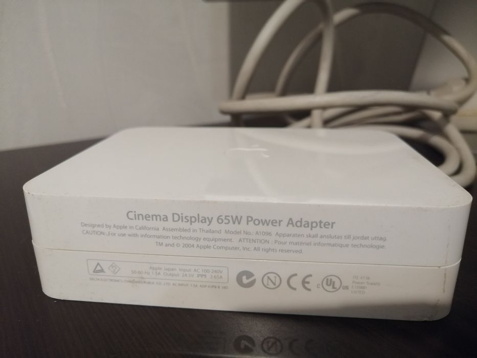 Монитор Apple Cinema Display 20"