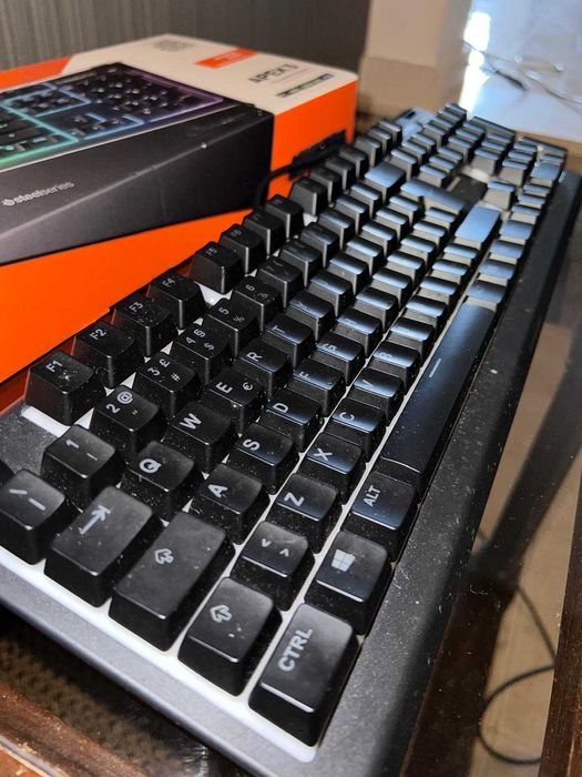 SteelSeries Apex 3 Keyboard64750645451139121