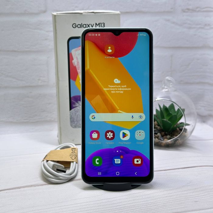 Продам телефон  Samsung M13 4/64Gb NFC в гарному стані