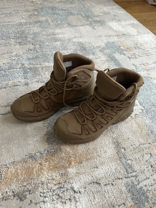 Взуття Salomon кольору койот 43-44 розмір