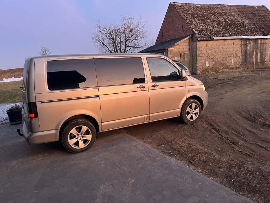 Sprzedam VW T5 z klimą