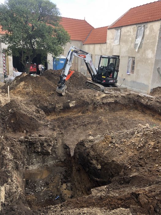 Serviço Mini Giratoria / Mini Carregadora