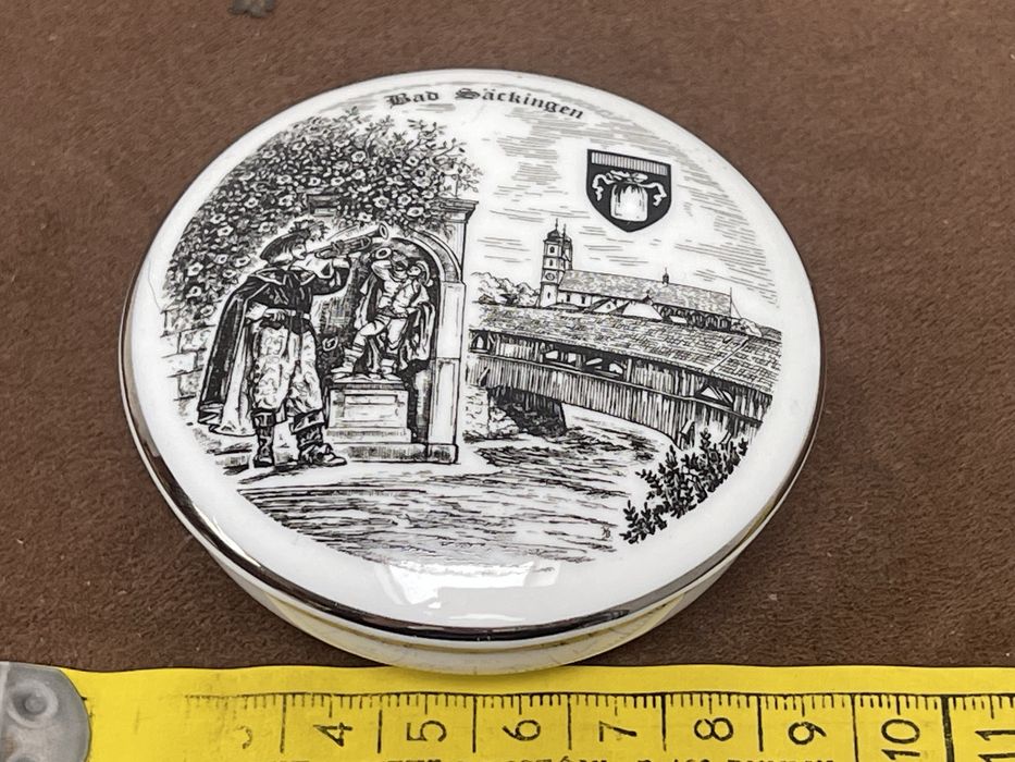 Stara Szkatułka Dekoracyjna Sygnowana