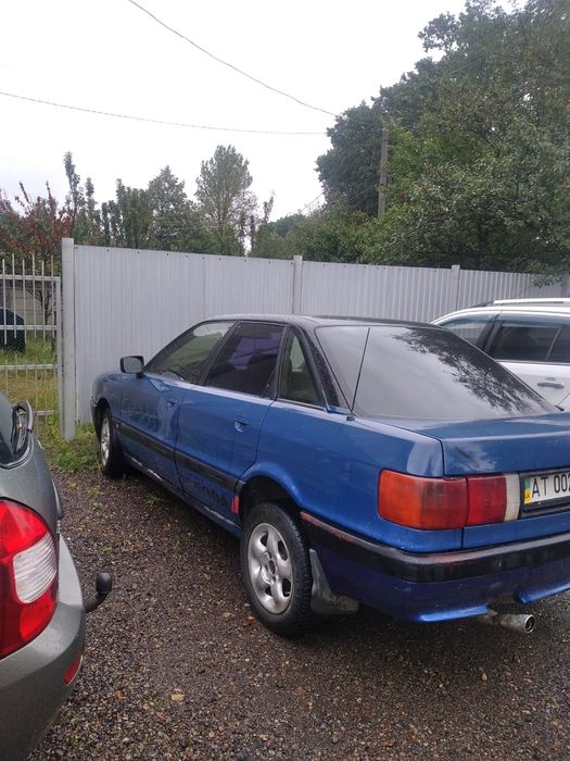 Легковий автомобіль