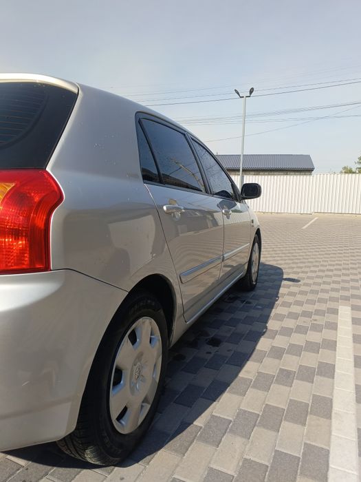 TOYOTA COROLLA в гарному стані, салон не затертий, машина стоїть майже двох роки без експлуатації. Авто варте уваги .